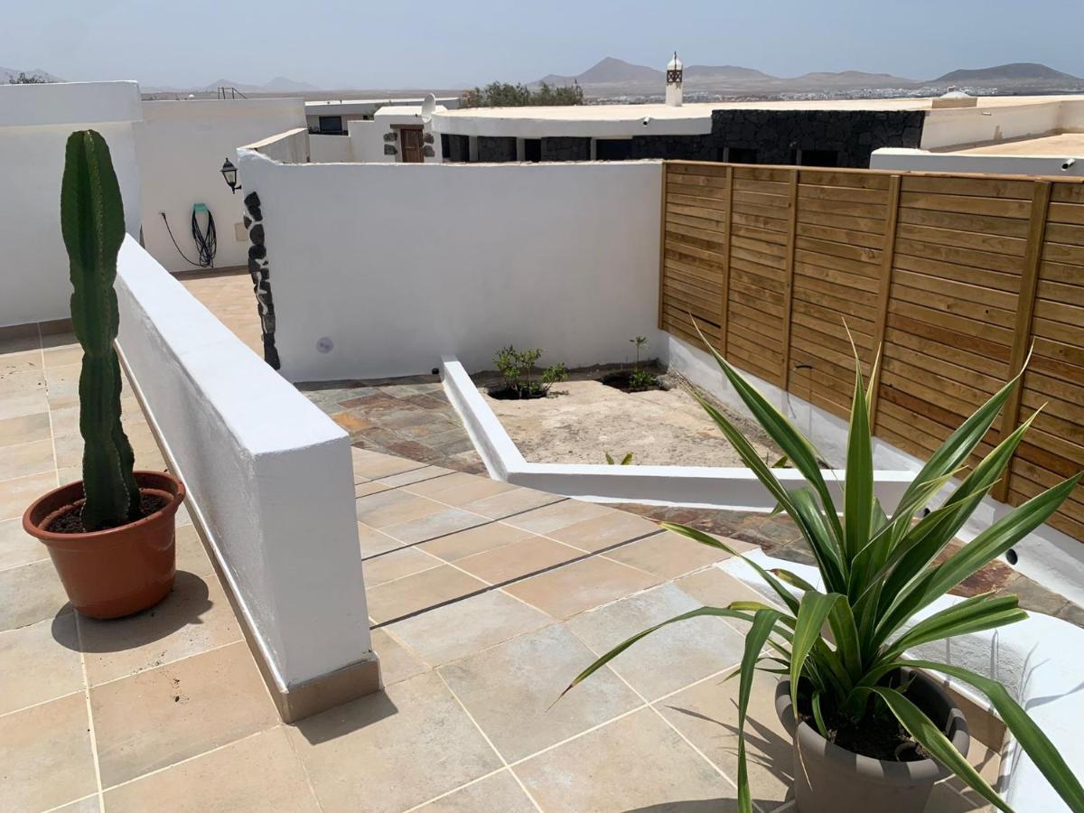 Apartment in Famara Beach Teguise  Exterior foto